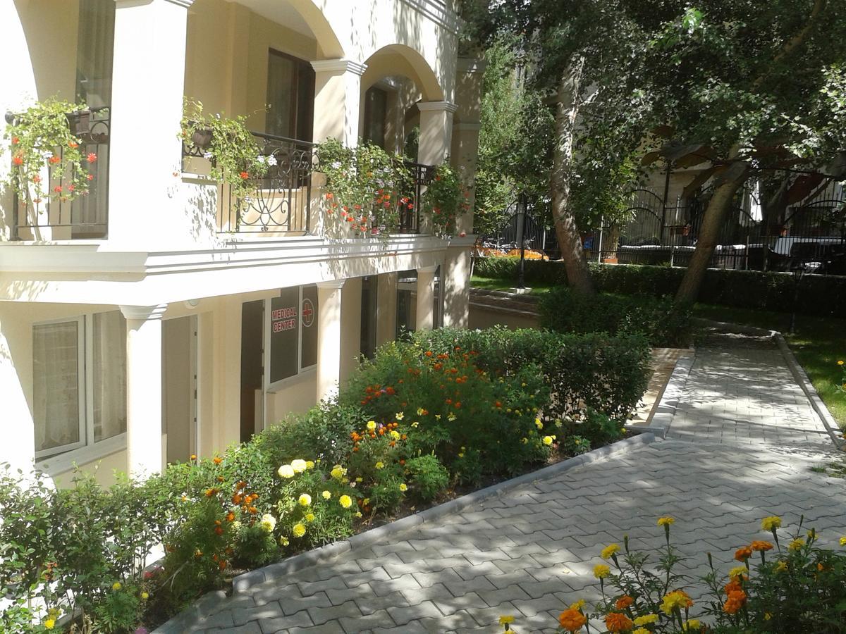 Hotel Seasons 3 Sunny Beach Esterno foto