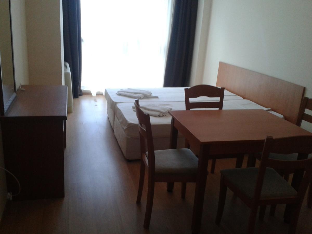 Hotel Seasons 3 Sunny Beach Esterno foto