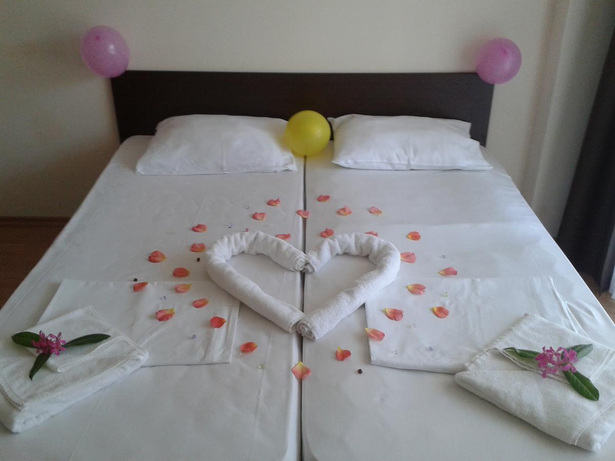 Hotel Seasons 3 Sunny Beach Esterno foto